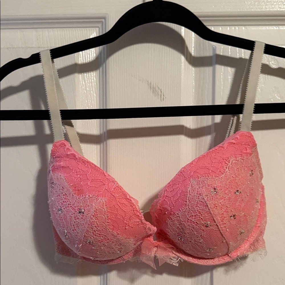 Victoria's Secret Dream Angel Push Up Pink and White Lace Bra‎ Women's Size 32DD